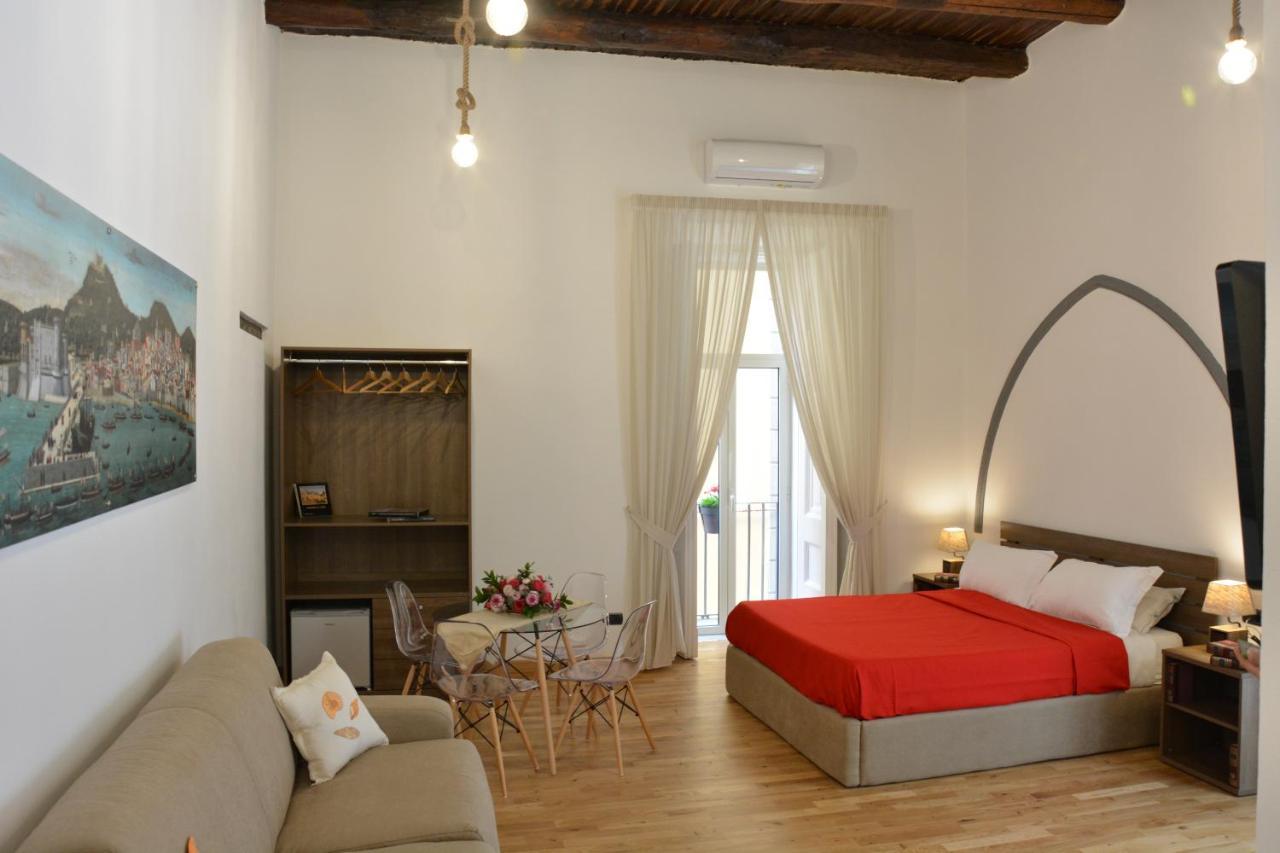 Domus Studio 25 Bed & Breakfast Νάπολη Εξωτερικό φωτογραφία