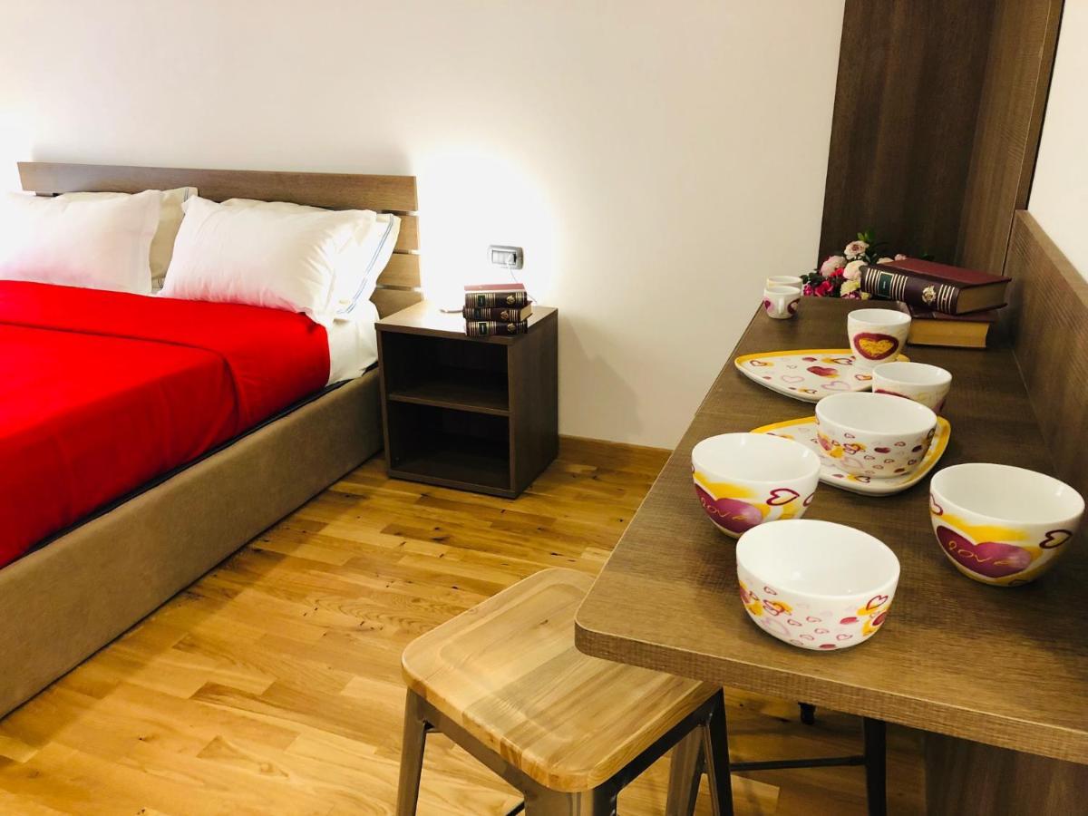 Domus Studio 25 Bed & Breakfast Νάπολη Εξωτερικό φωτογραφία