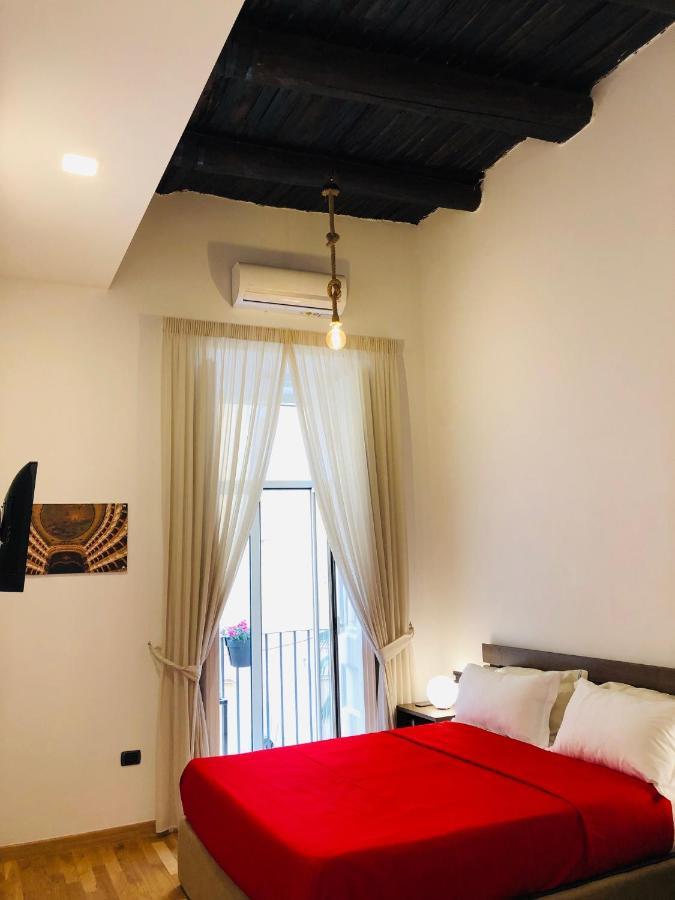 Domus Studio 25 Bed & Breakfast Νάπολη Εξωτερικό φωτογραφία