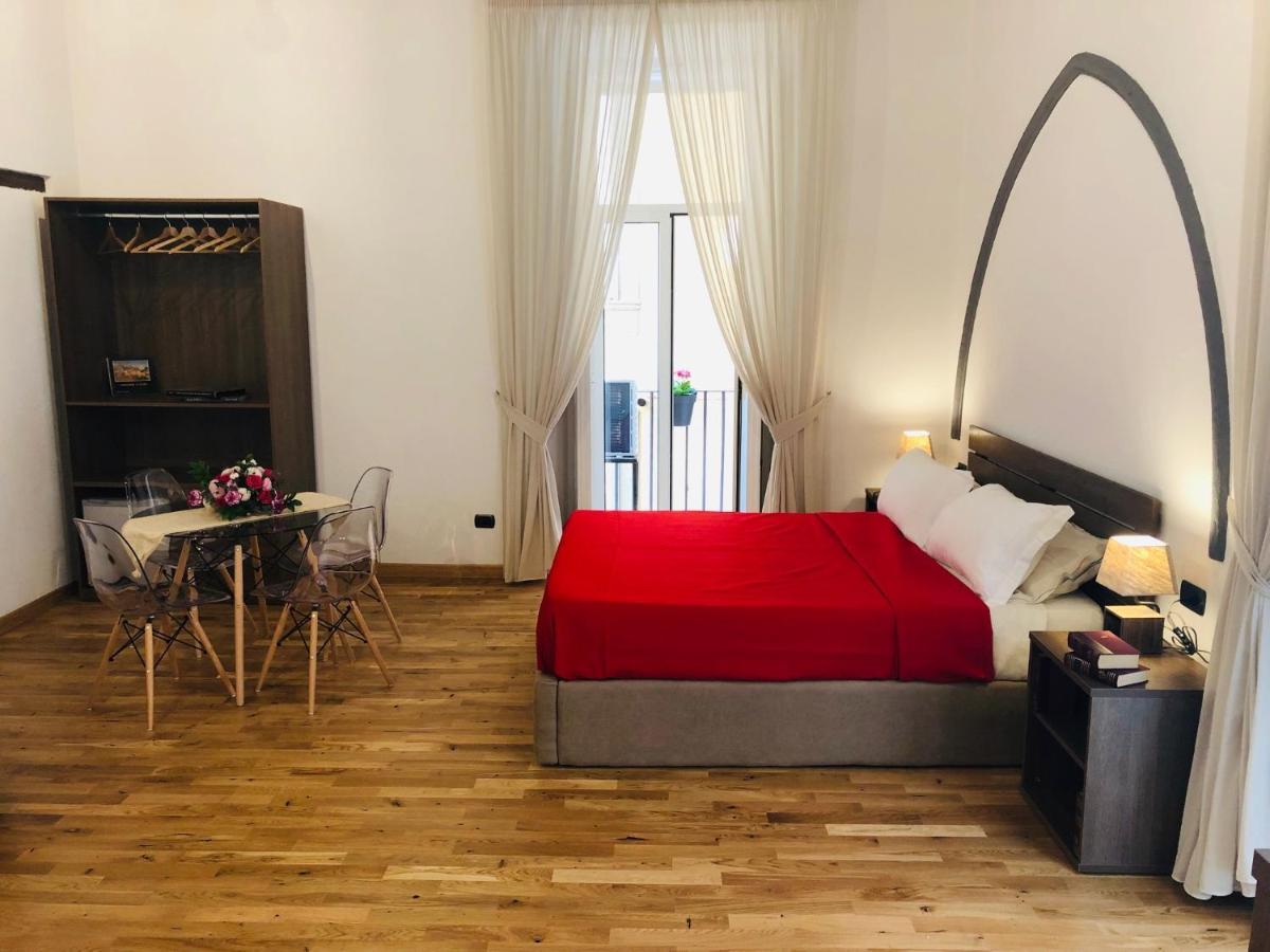 Domus Studio 25 Bed & Breakfast Νάπολη Εξωτερικό φωτογραφία